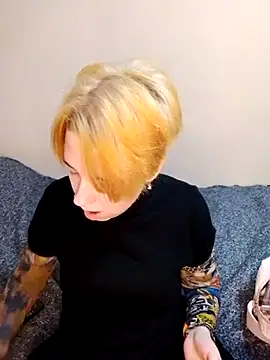 Gussie Bridie online show from 02-14-26, 08:36