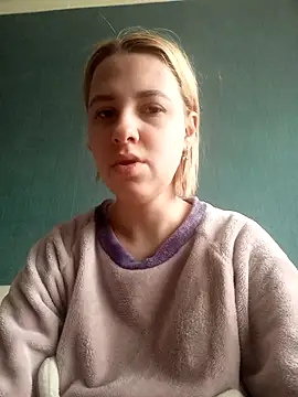 Gussie Bridie online show from 03-01-25, 06:24