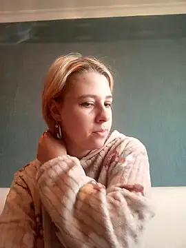 Gussie Bridie online show from 03-05-25, 06:12