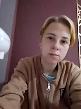 Snapshot of Gussie_Bridie chatting on 05-10-26, 06:17 Gussie Bridie online show from 05-10-26, 06:17