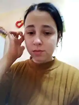 Gussie Bridie online show from 10-22-25, 04:34