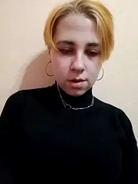 Gussie Bridie online show from 02-17-26, 05:27