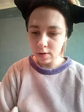 Gussie Bridie online show from 03-02-25, 06:16