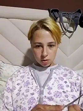 Gussie Bridie online show from 04-11-26, 09:57