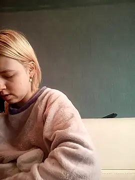 Gussie Bridie online show from 02-28-25, 06:21