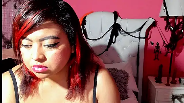 ivy roosx online show from 10-24-25, 07:57