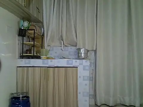 Snapshot of jeyberrie chatting on 09-27-25, 11:05 jeyberrie online show from 09-27-25, 11:05