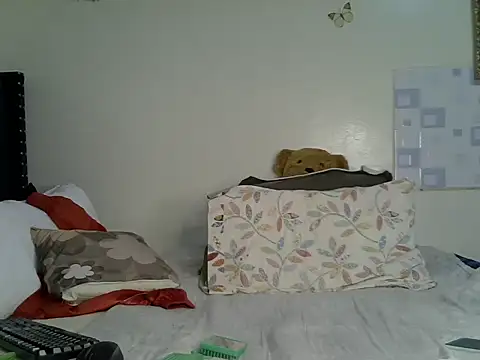 Snapshot of jeyberrie chatting on 10-08-25, 09:11 jeyberrie online show from 10-08-25, 09:11