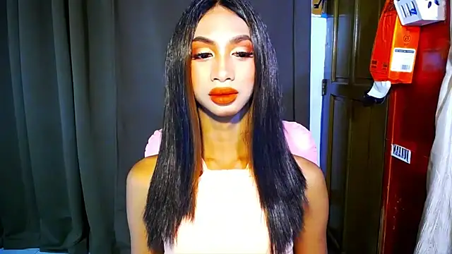 PrettyLatiina online show from 11-01-25, 09:58