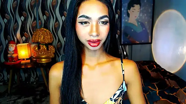 Snapshot of PrettyLatiina chatting on 12-14-24, 02:21 PrettyLatiina online show from 12-14-24, 02:21