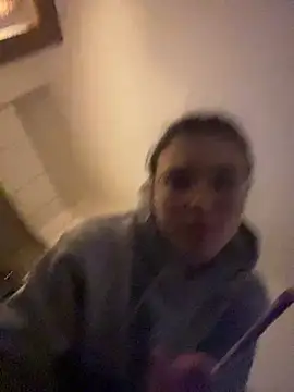 Snapshot of leo_420babe chatting on 12-14-24, 07:03 leo 420babe online show from 12-14-24, 07:03