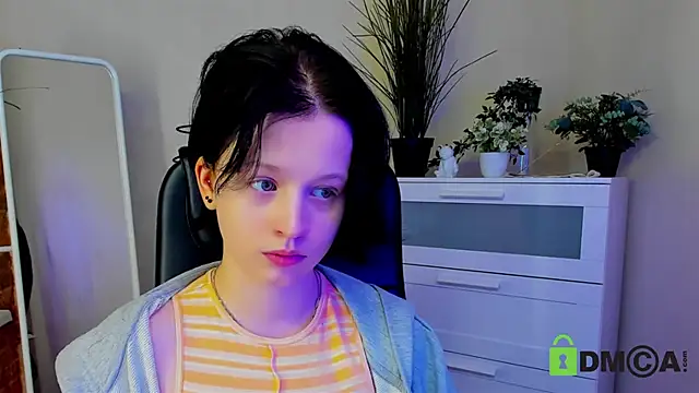 Snapshot of Alina_Mills chatting on 01-16-25, 10:53 Alina Mills online show from 01-16-25, 10:53