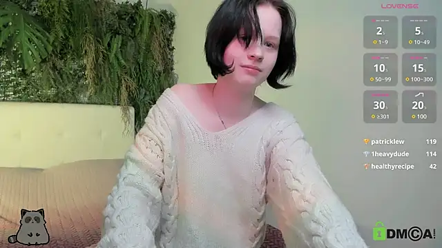 Snapshot of Alina_Mills chatting on 01-31-25, 06:57 Alina Mills online show from 01-31-25, 06:57