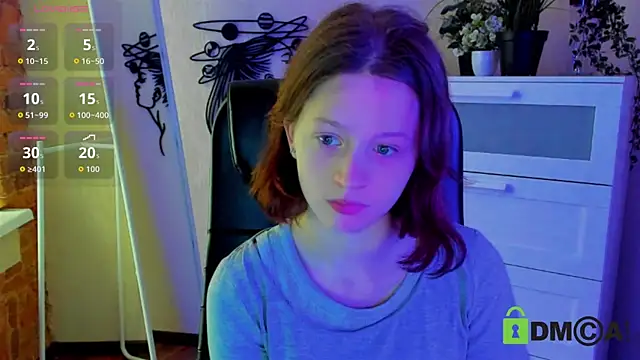Snapshot of Alina_Mills chatting on 09-17-25, 11:23 Alina Mills online show from 09-17-25, 11:23