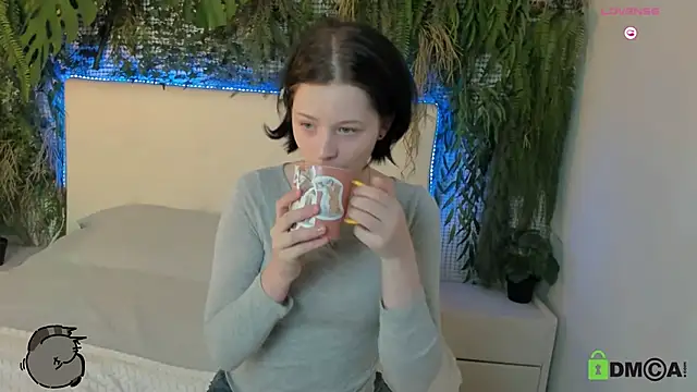 Snapshot of Alina_Mills chatting on 03-03-25, 03:43 Alina Mills online show from 03-03-25, 03:43
