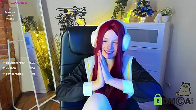 Snapshot of Alina_Mills chatting on 12-23-24, 01:24 Alina Mills online show from 12-23-24, 01:24