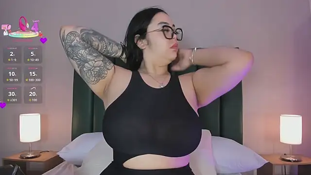 juicy led  online show from 04-15-26, 11:16