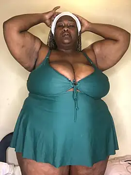 Snapshot of bustytitsxxx chatting on 06-26-26, 07:36 bustytitsxxx online show from 06-26-26, 07:36