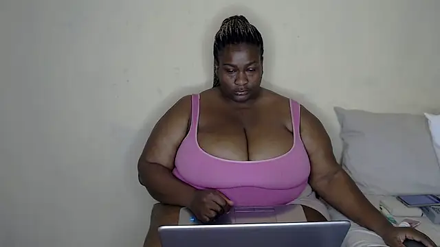 Snapshot of bustytitsxxx chatting on 07-20-26, 07:38 bustytitsxxx online show from 07-20-26, 07:38