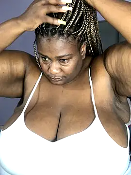 Snapshot of bustytitsxxx chatting on 09-22-25, 04:07 bustytitsxxx online show from 09-22-25, 04:07