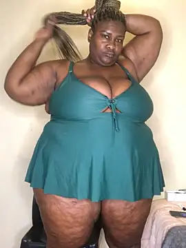 Snapshot of bustytitsxxx chatting on 06-25-26, 04:32 bustytitsxxx online show from 06-25-26, 04:32