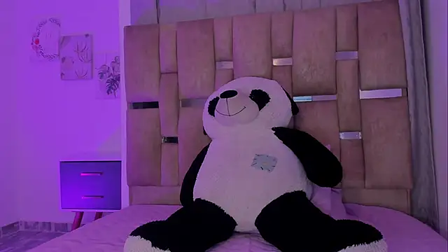 Snapshot of Black_Rose2 chatting on 01-19-26, 11:36 Black Rose2 online show from 01-19-26, 11:36