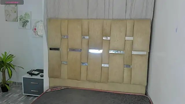 Snapshot of Black_Rose2 chatting on 03-26-26, 11:19 Black Rose2 online show from 03-26-26, 11:19