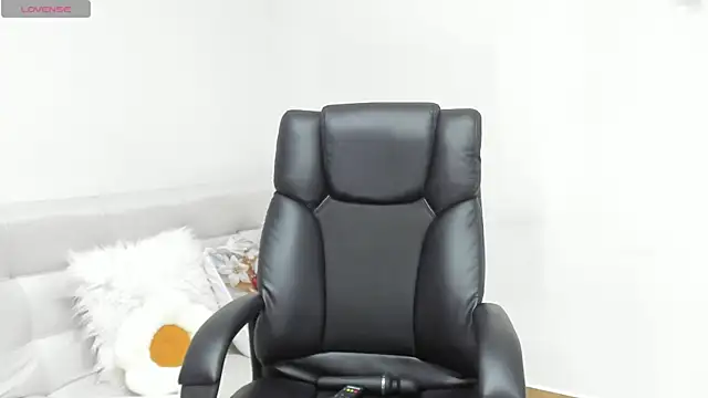 Snapshot of AprilDubois chatting on 12-21-24, 12:20 AprilDubois online show from 12-21-24, 12:20