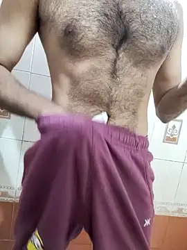 Snapshot of hairy_gun chatting on 12-03-24, 02:11 hairy gun online show from 12-03-24, 02:11