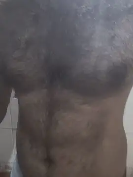 Snapshot of hairy_gun chatting on 10-18-25, 03:47 hairy gun online show from 10-18-25, 03:47