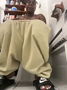 Goddess Nafeesha online show from 02-01-26, 01:26