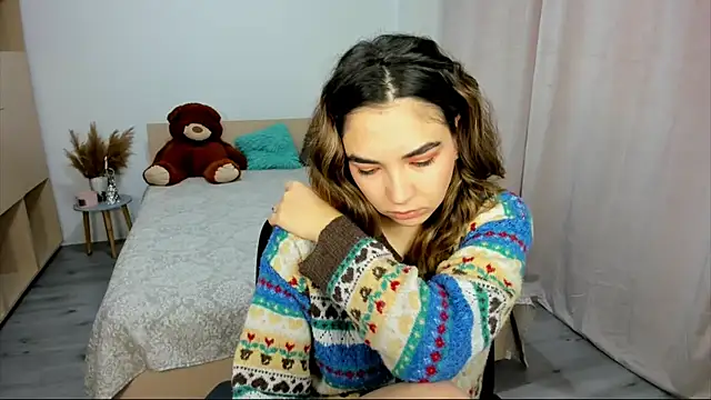 Alexa Dolly12 online show from 10-16-25, 05:38