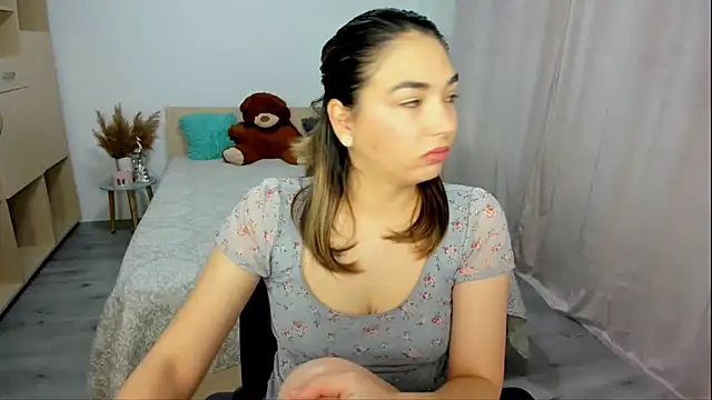 Alexa Dolly12 online show from 11-27-25, 06:14