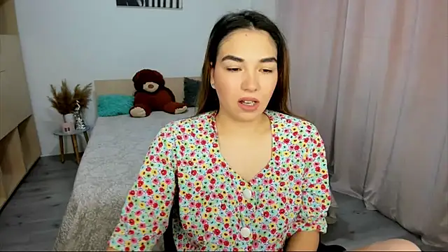 Alexa Dolly12 online show from 11-17-25, 06:50