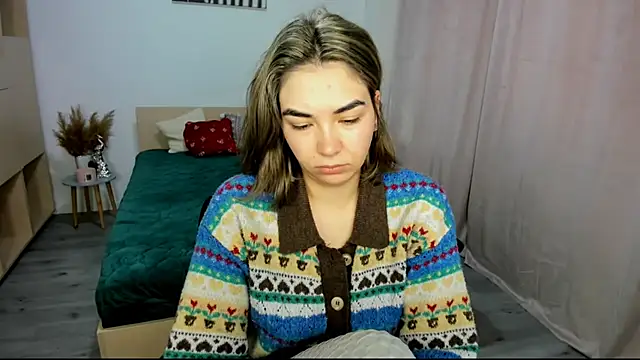 Alexa Dolly12 online show from 12-19-25, 08:17