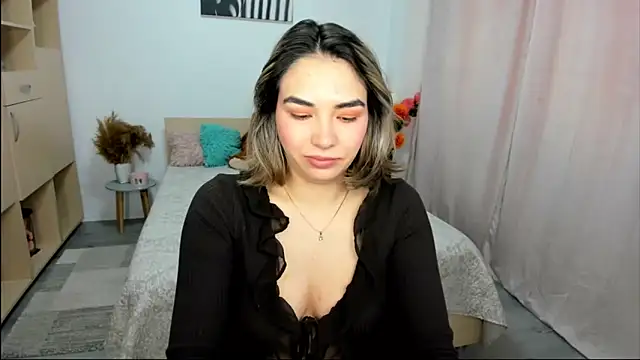 Alexa Dolly12 online show from 04-15-26, 08:09