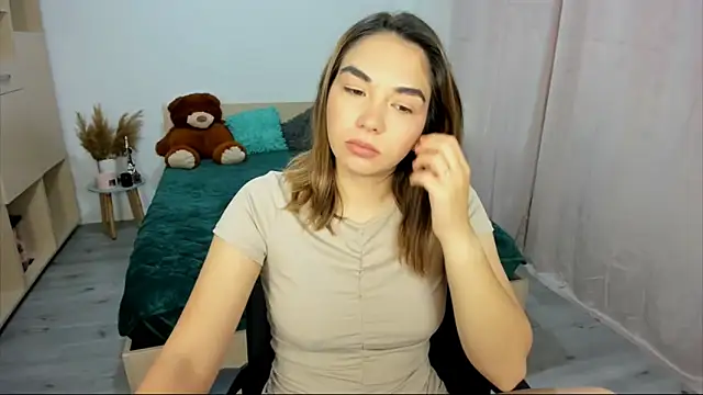 Alexa Dolly12 online show from 09-19-25, 05:22