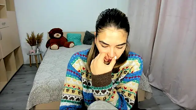 Alexa Dolly12 online show from 10-04-25, 06:04