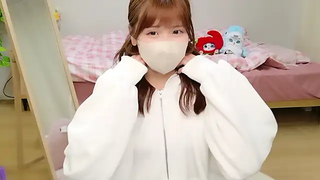 Sayuringo  online show from 06-26-26, 01:06