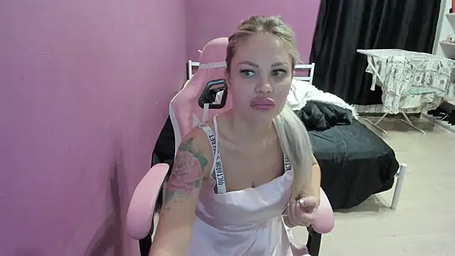 Lika8234 online show from 10-24-25, 07:02