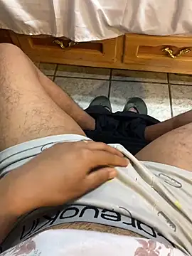 Snapshot of paco110396 chatting on 03-10-26, 05:17 paco110396 online show from 03-10-26, 05:17