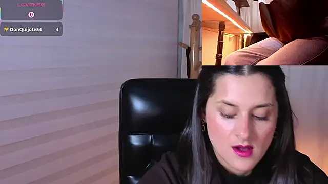 Alice milf  online show from 10-28-25, 11:09