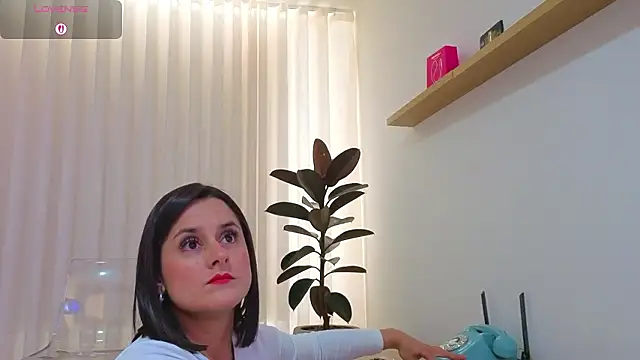 Alice milf  online show from 03-13-26, 11:59