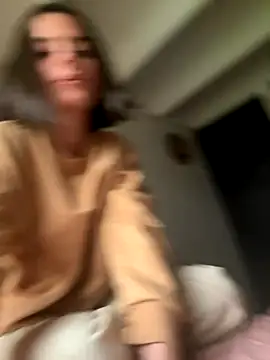 Alice milf  online show from 11-26-25, 07:25