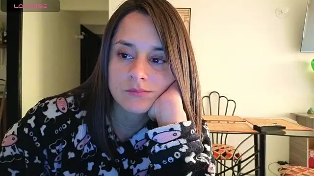 Alice milf  online show from 09-24-25, 02:34