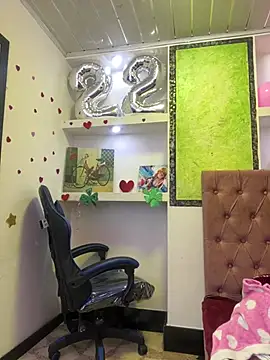  luna torres online show from 04-10-26, 12:23