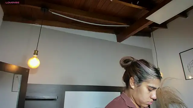 SaraaJhonsonn online show from 03-25-26, 02:38