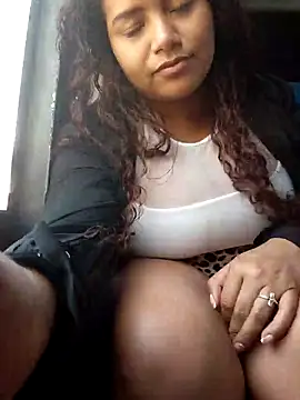 loly marce online show from 10-25-25, 10:10