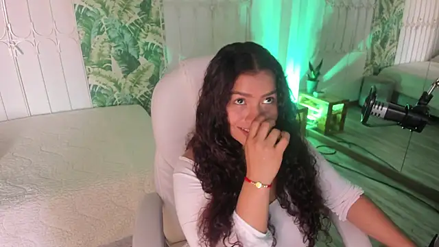 loly marce online show from 04-24-26, 08:33