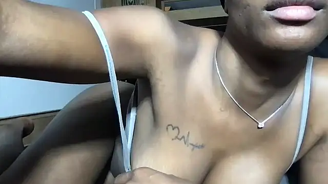 Snapshot of SeductiveMiahBrown chatting on 02-04-26, 08:15 SeductiveMiahBrown online show from 02-04-26, 08:15